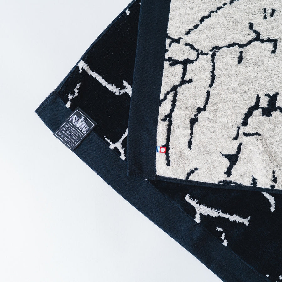 Natural Mountain Monkeys⎜ HOTEL BLANKET