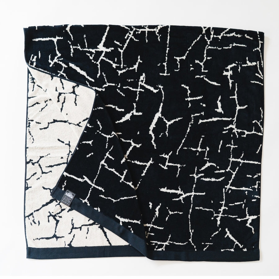 Natural Mountain Monkeys⎜ HOTEL BLANKET