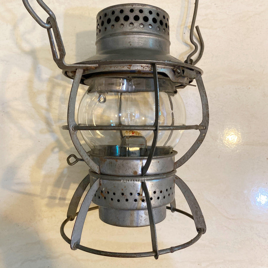 老件｜50年代吊掛中型油燈 鐵道燈 N (清原玻) - Polee Store